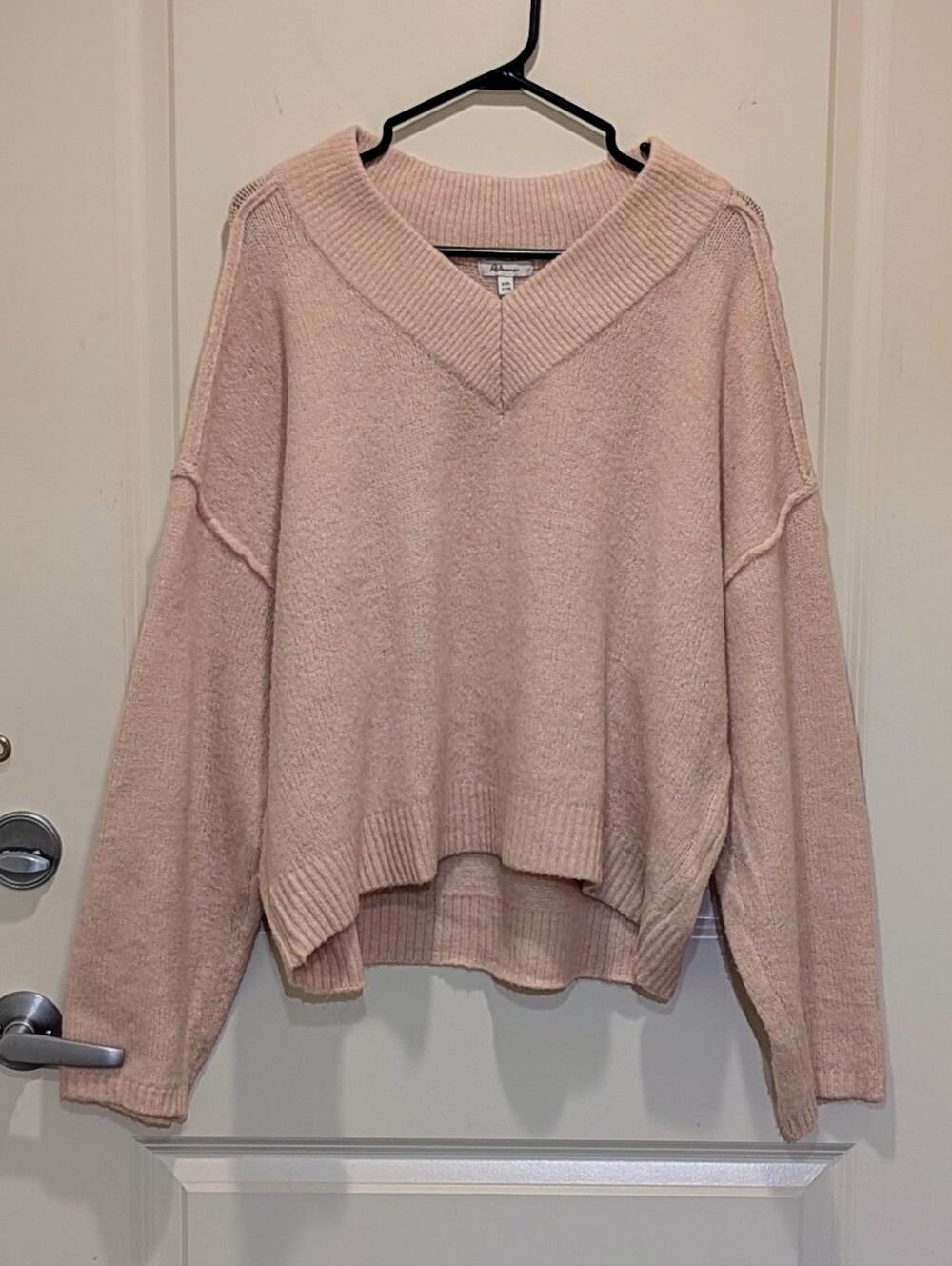 EUC Reitmans XXL Pale Pink Wool Blend Raw Seam V-Neck Sweater